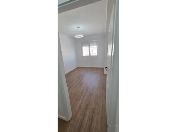 Tirane, shitet apartament 1+1 Kati 7, 56 m² 117.000 € (Don Bosko)