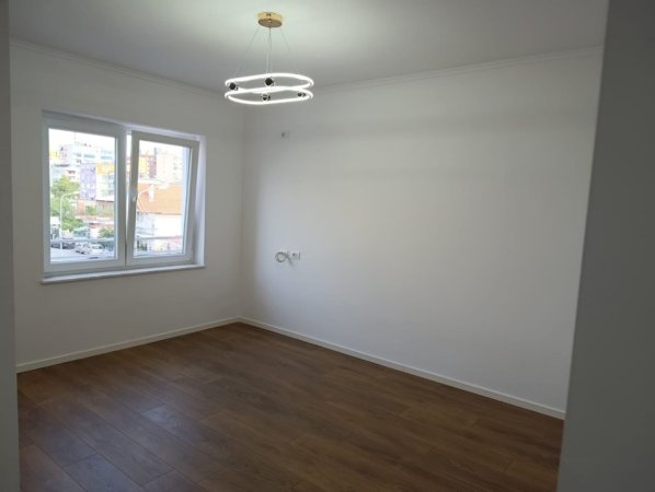Tirane, shitet apartament 1+1 Kati 3, 45 m² 104.000 € (Shkolla 29 nentori)