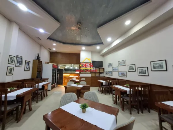 Vlore, jepet me qera bar-resorant Kati 0, 1.000 € (Rruga Dush Strati)