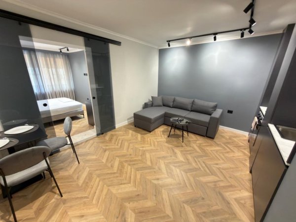 Tirane, shitet apartament 1+1 Kati 5, 107 m² 268.000 € (Mine peza)