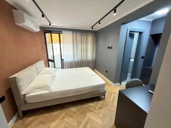 Tirane, shitet apartament 1+1 Kati 5, 107 m² 268.000 € (Mine peza)