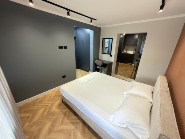 Tirane, shitet apartament 1+1 Kati 5, 107 m² 268.000 € (Mine peza)