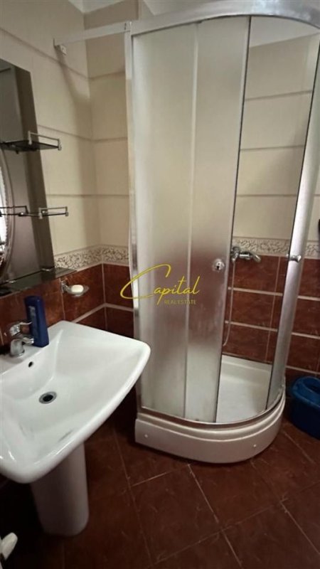 Tirane, jepet me qera apartament 2+1 Kati 3, 102 m² 450 € (FRESKU)