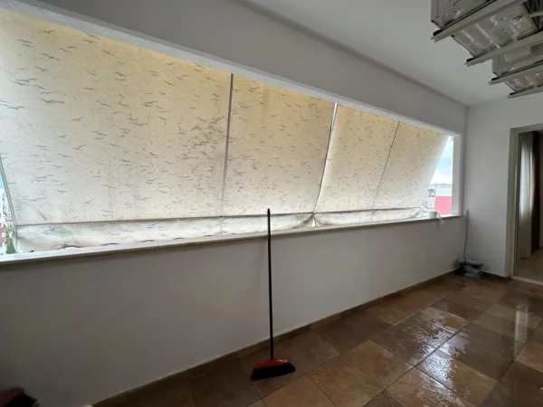 Tirane, jepet me qera apartament 2+1+Ballkon , 91 m² 550 € (Rruga Teodor Keko)