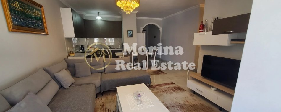 Tirane, jepet me qera apartament 1+1 Kati 11, 86 m² 650 € (Komuna e Parisit)