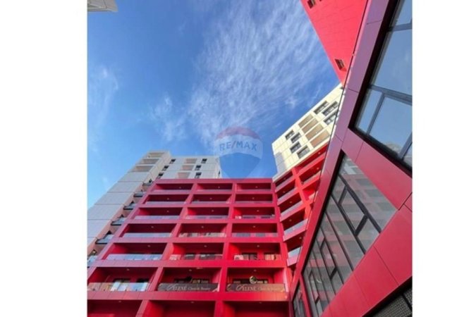 Tirane, shitet apartament 1+1 , 69 m² (Farmacia 10)