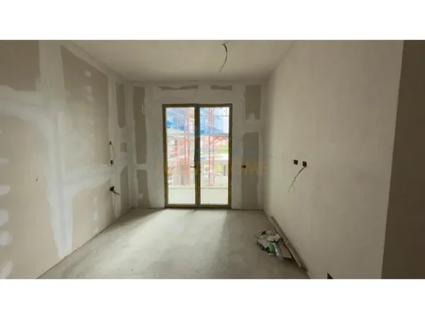 Shqiperi, shitet apartament 2+1 Kati 2, 117 m² 268.640 € 