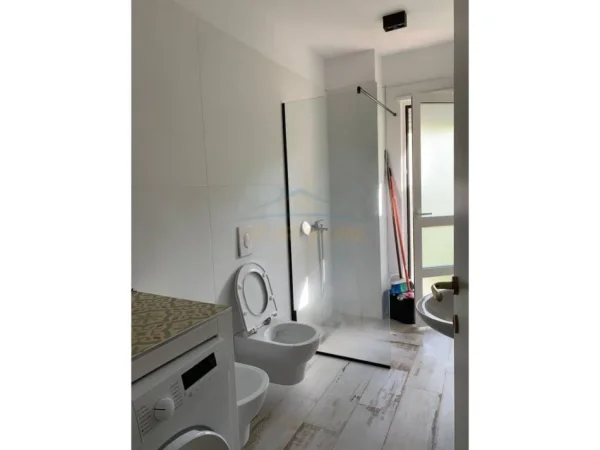 Durres, shitet apartament 2+1+Ballkon Kati 0, 89 m² 320.000 € (Gjiri i Lalzit)