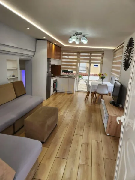 Tirane, jepet me qera apartament 2+1 Kati 3, 85 m² 400 € 