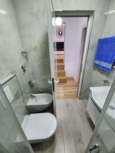 Tirane, jepet me qera apartament 2+1 Kati 3, 85 m² 400 € 