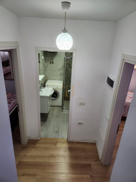 Tirane, jepet me qera apartament 2+1 Kati 3, 85 m² 400 € 