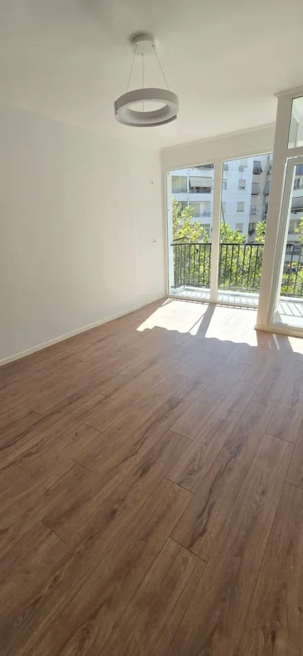 Tirane, shitet apartament 1+1 Kati 7, 54 m² 115.000 € (don bosko)
