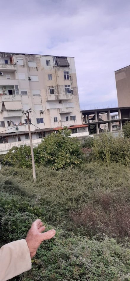 Fier, shitet , 500 m² (Rruga Andon Doro)