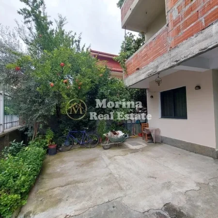 Tirane, shitet Vile 3 Katshe , 300 m² 320.000 € (Rruga 5 Maj)