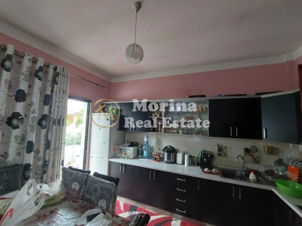 Tirane, shitet Vile 3 Katshe , 300 m² 320.000 € (Rruga 5 Maj)