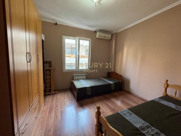 Tirane, jepet me qera apartament 2+1 Kati 3, 105 m² 550 € (5 Maji)