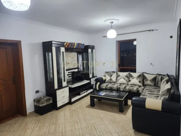 Tirane, jepet me qera apartament Kati 5, 89 m² 390 € (Ura e Institutit)