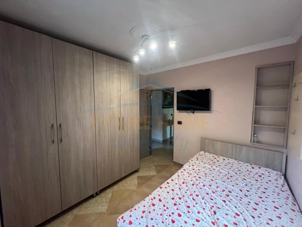 Tirane, jepet me qera apartament 2+1 Kati 1, 87 m² 500 € (Laprakë, Tiranë)