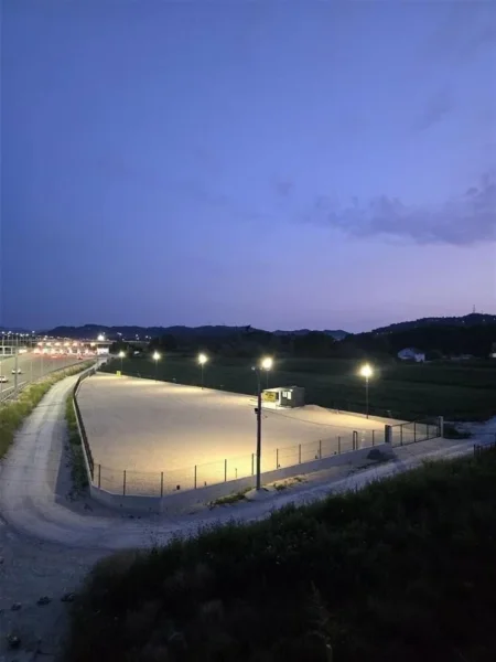 Tirane, shitet toke , 3.000 m² (RINAS)