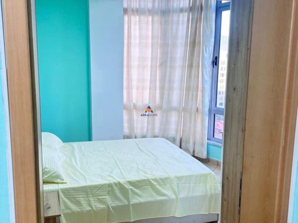 Tirane, jepet me qera apartament 1+1+Ballkon Kati 10, 77 m² 600 € (RRUGA E KAVAJES)