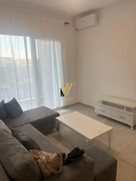 Tirane, jepet me qera apartament 2+1+Ballkon Kati 2, 85 m² 500 € (SPITALI AMERIKAN 3)