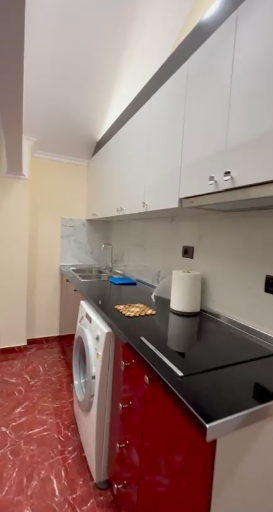 Tirane, jepet me qera apartament 1+1 Kati 5, 52 m² 650 € (rruga elbasanit)