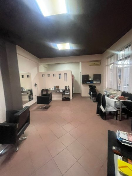 Tirane, jepet me qera dyqan Kati 2, 44 m² 600 € (rruga e elbasanit) MLS # 530581008-36