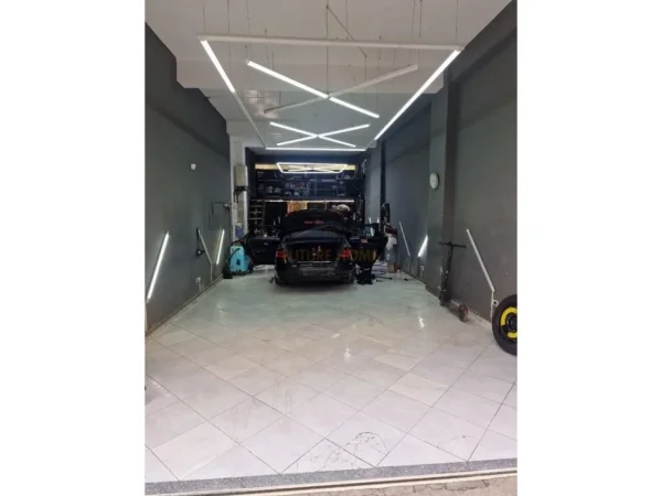 Tirane, shitet ambjent biznesi Kati 0, 73 m² 180.000 € (Unaza e Re)