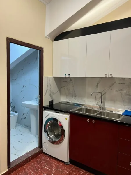 Tirane, jepet me qera apartament 1+1 Kati 4, 35 m² 450 € (rruga elbasanit)