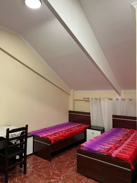 Tirane, jepet me qera apartament 1+1 Kati 4, 35 m² 450 € (rruga elbasanit)