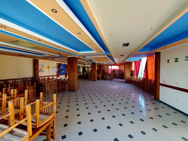 Durres, jepet me qera ambjent biznesi Kati 2, 230 m² 600 € (Lagja 14, Rruga Vath Turja)