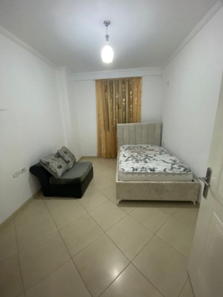 Jepet Super Apartament  2+1 me Qera pranë QTU, 370 €uro