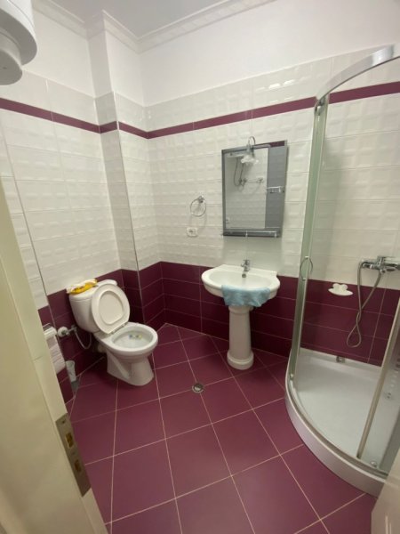 Jepet Super Apartament  2+1 me Qera pranë QTU, 370 €uro