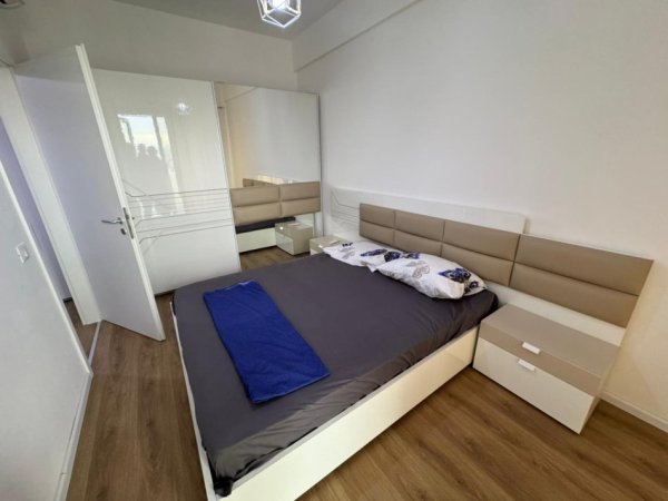 Tirane, jepet me qera apartament 1+1 Kati 1, 400 € 