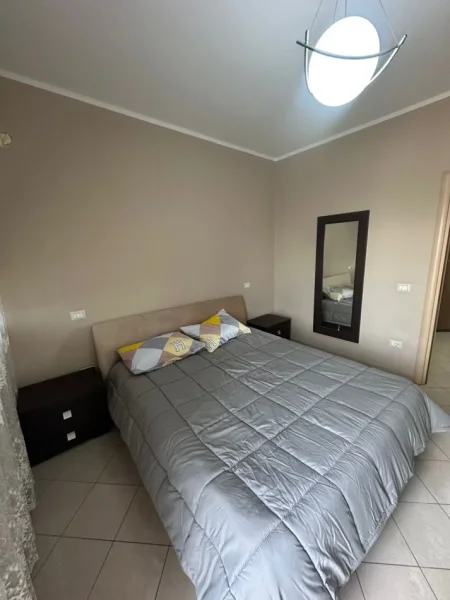 !!Dhene!!Durres, jepet me qera apartament 1+1+Ballkon Kati 10, 70 m² 400 € (Siper Raiffaisen Bank, Bashkia)