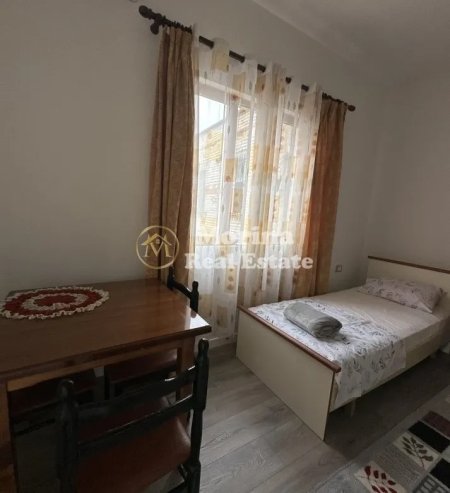 Tirane, jepet me qera shtepi 1+1 Kati 2, 40 m² 450 € (Don Bosko)