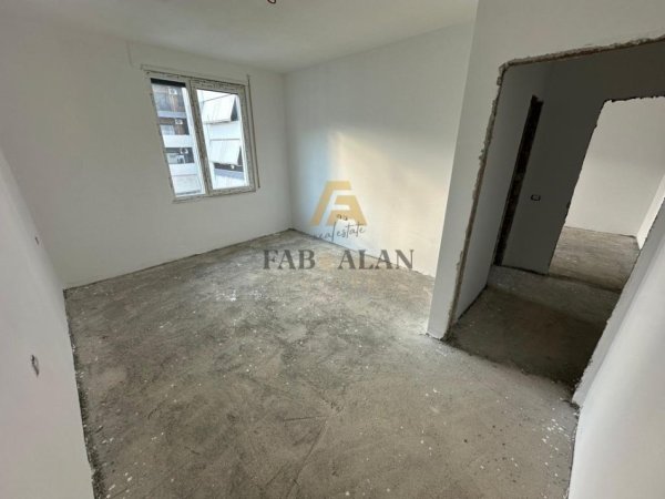 Tirane, shitet apartament 2+1 Kati 4, 119 m² 145.000 € (Shkoze)