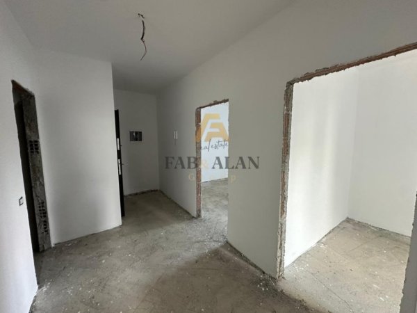 Tirane, shitet apartament 2+1 Kati 4, 119 m² 145.000 € (Shkoze)