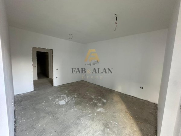 Tirane, shitet apartament 2+1 Kati 4, 119 m² 145.000 € (Shkoze)