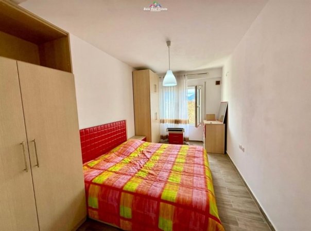 Tirane, jepet me qera apartament duplex 1+1+Ballkon Kati 1, 110 m² 600 € (kodra e diellit)
