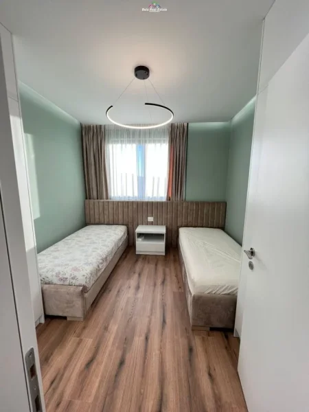 Tirane, jepet me qera apartament 3+1+Ballkon Kati 11, 126 m² 1.050 € (teodor keko)