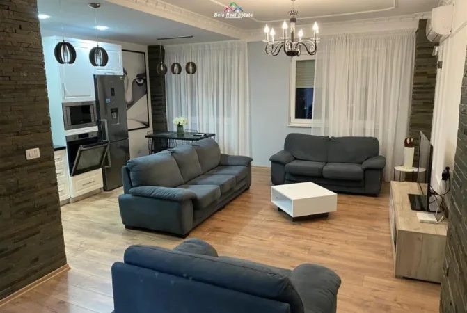 Tirane, jepet me qera apartament 2+1 Kati 5, 100 m² 700 € (PRANE SYRI TV)