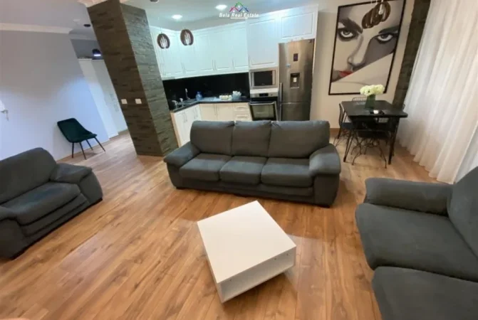 Tirane, jepet me qera apartament 2+1 Kati 5, 100 m² 700 € (PRANE SYRI TV)