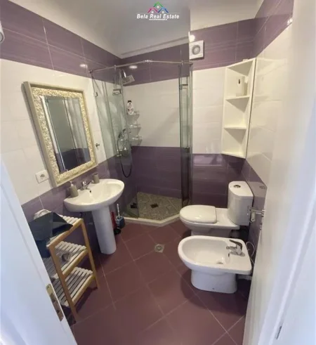 Tirane, jepet me qera apartament 2+1 Kati 5, 100 m² 700 € (PRANE SYRI TV)