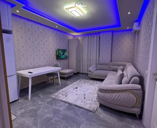 Tirane, jepet me qera apartament 1+1+Ballkon Kati 8, 68 m² 500 € (UNIVERS CITY)