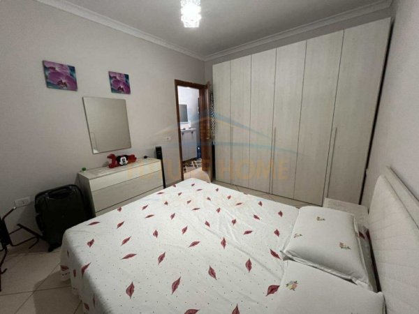 Tirane, jepet me qera apartament 2+1 Kati 4, 76 m² 450 € (YZBERISHT)