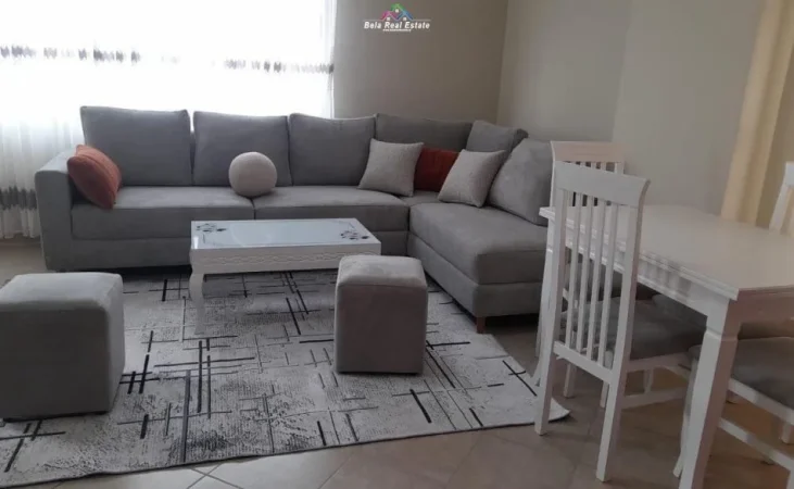 Tirane, jepet me qera apartament 2+1 Kati 4, 104 m² 550 € (PRANE TRIDA LOUNGE BAR)