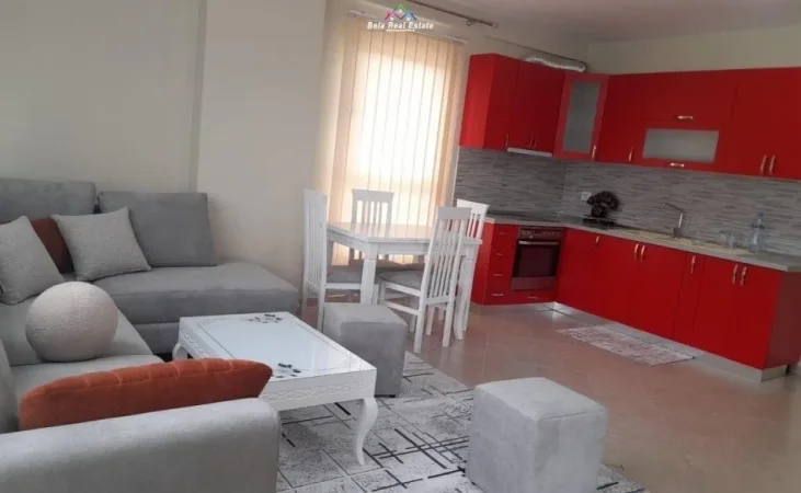 Tirane, jepet me qera apartament 2+1 Kati 4, 104 m² 550 € (PRANE TRIDA LOUNGE BAR)