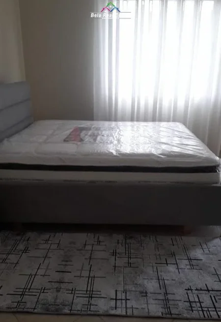 Tirane, jepet me qera apartament 2+1 Kati 4, 104 m² 550 € (PRANE TRIDA LOUNGE BAR)