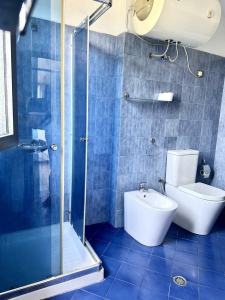 Tirane, jepet me qera apartament 1+1 Kati 5, 60 m² 500 € (ZOGU I ZI)